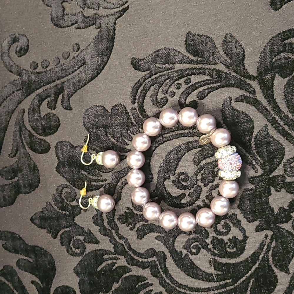 Bracelet and Earrings from Hillberg and Berk